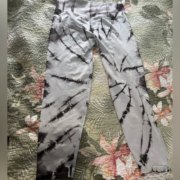 Pink Victoria’s Secret Black and White Tie-Dye Leggings - Picture 2 of 6